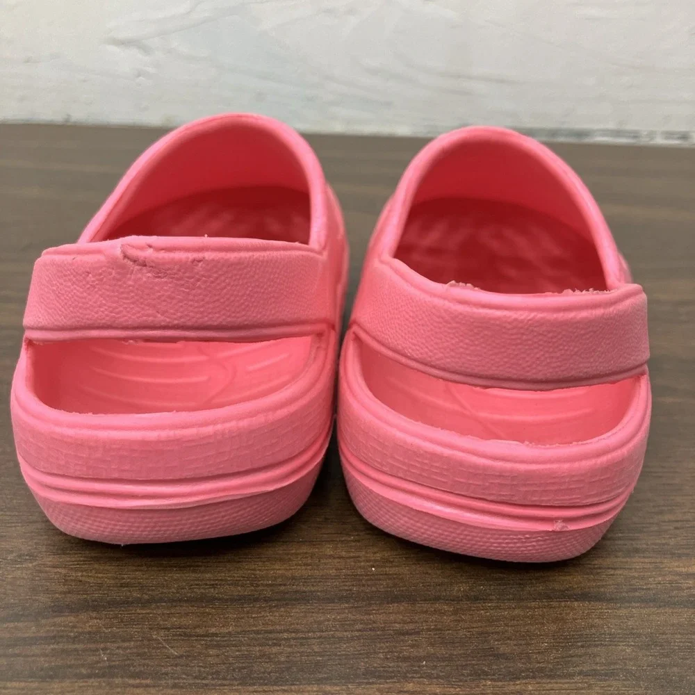 Classic Lightweight Clog with Heel Strap Pink Size 6 (US)